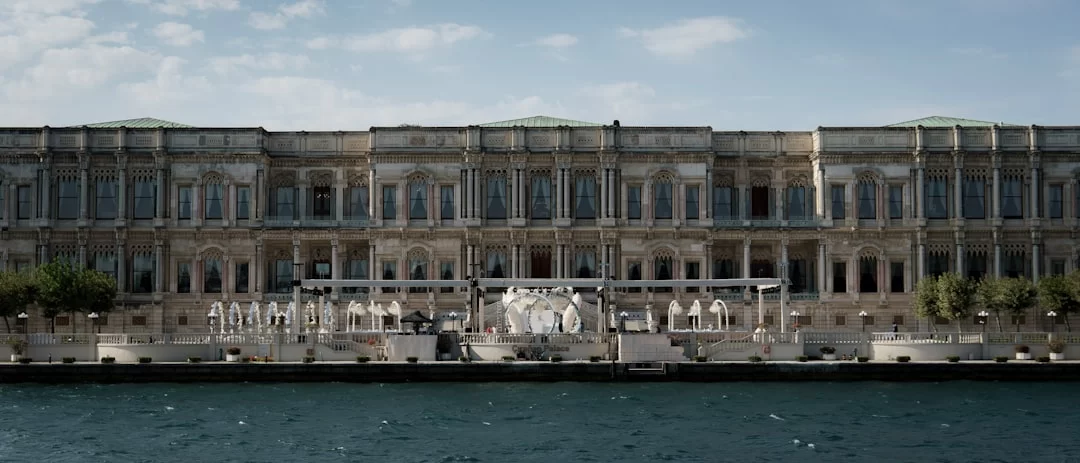 İstanbul Sarayları geniş daire