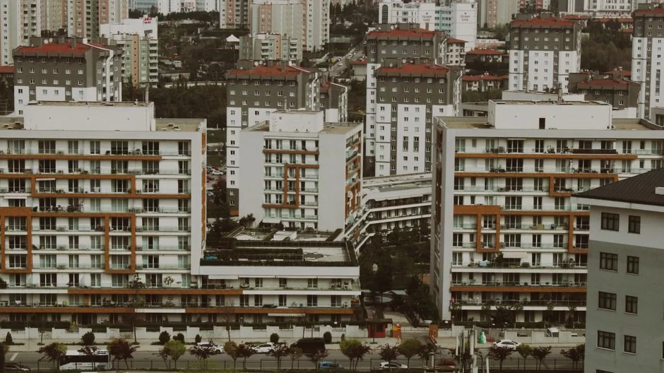 Atakent'te Ev Almak Mantıklı mı değerlendirmesinde ulaşım akslarının önemi